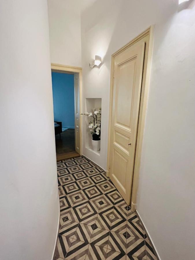 Beautiful Condo At The Old Town Bratislava Exterior foto