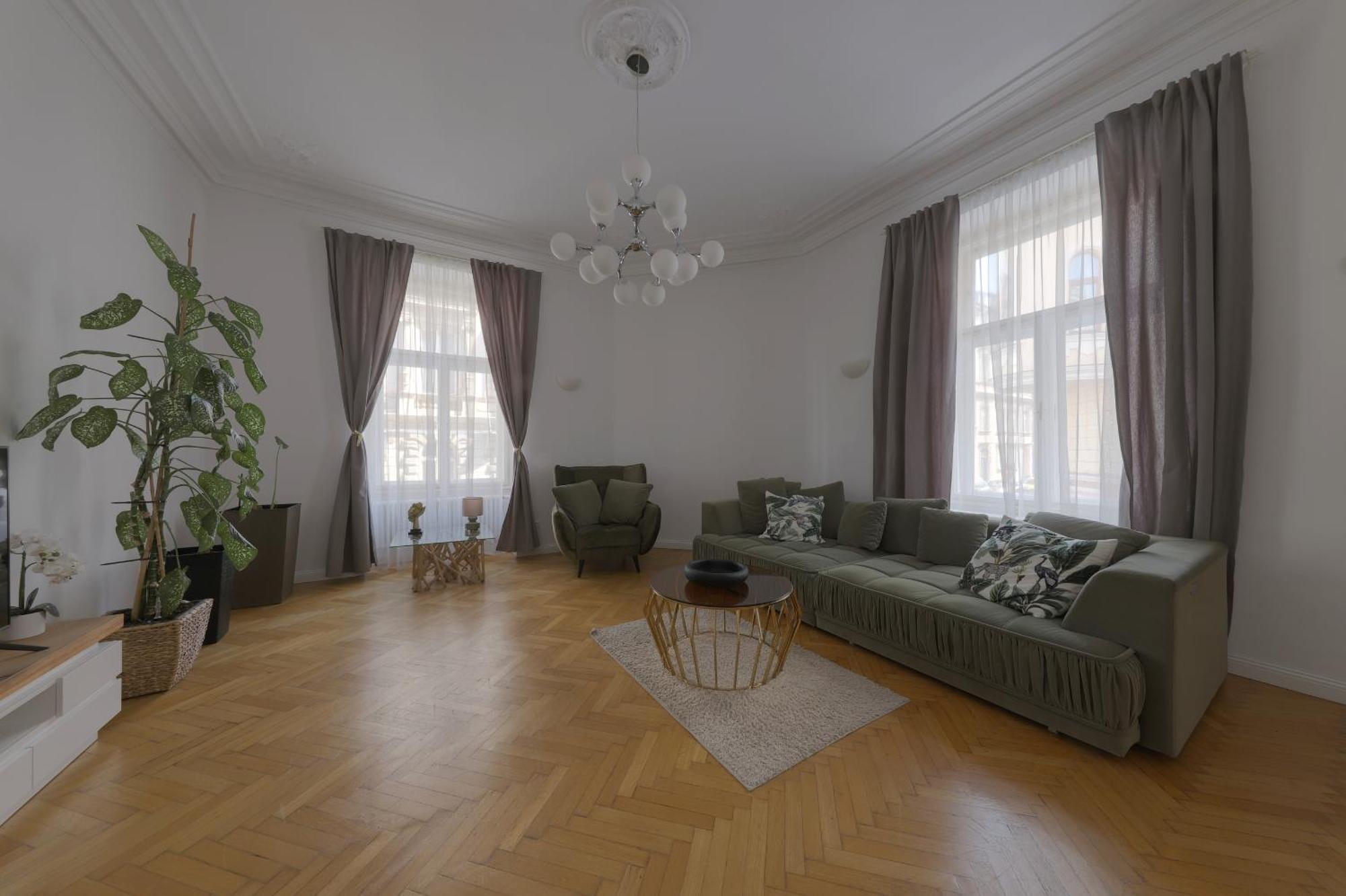 Beautiful Condo At The Old Town Bratislava Exterior foto
