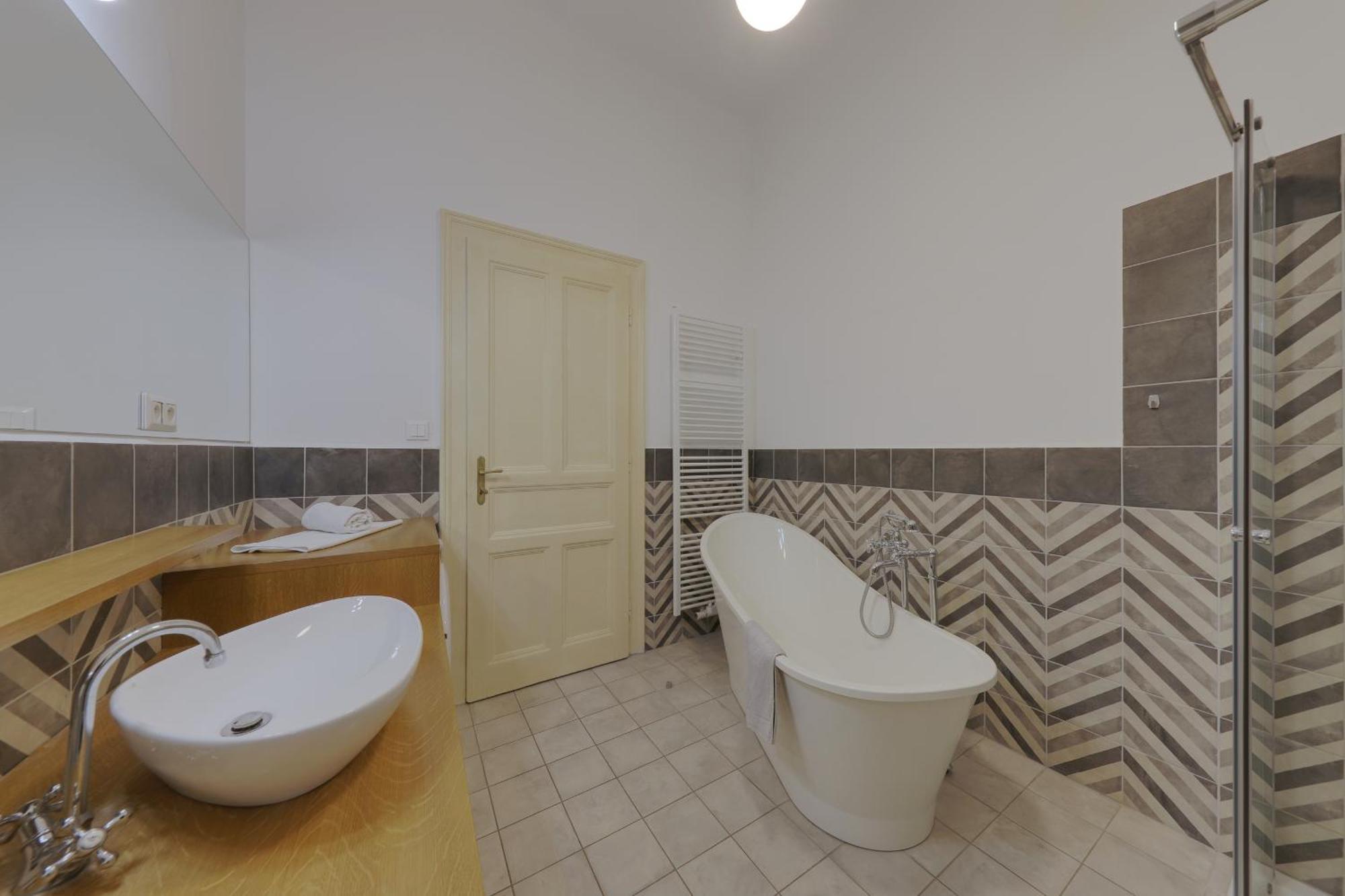 Beautiful Condo At The Old Town Bratislava Exterior foto
