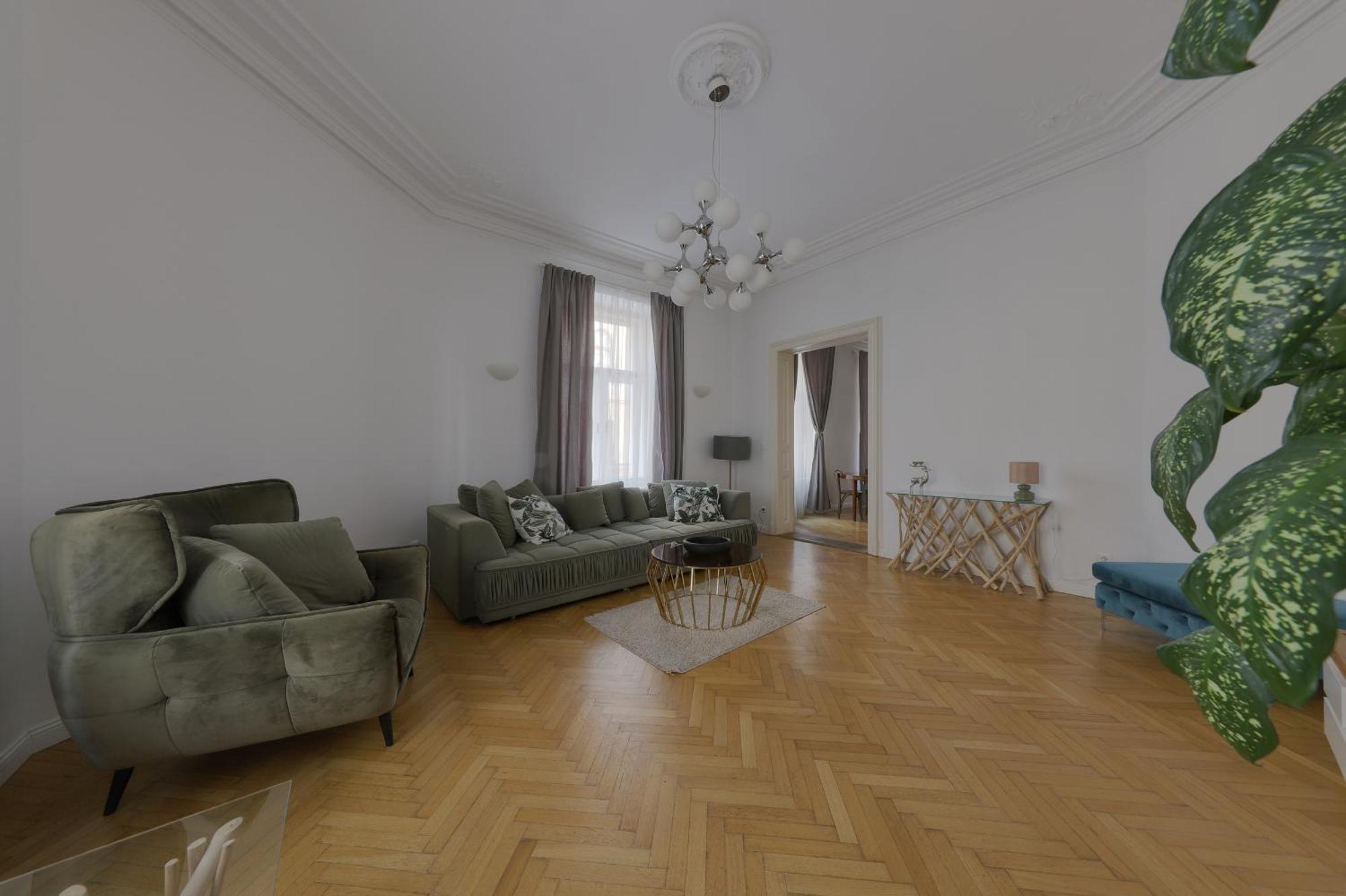 Beautiful Condo At The Old Town Bratislava Exterior foto
