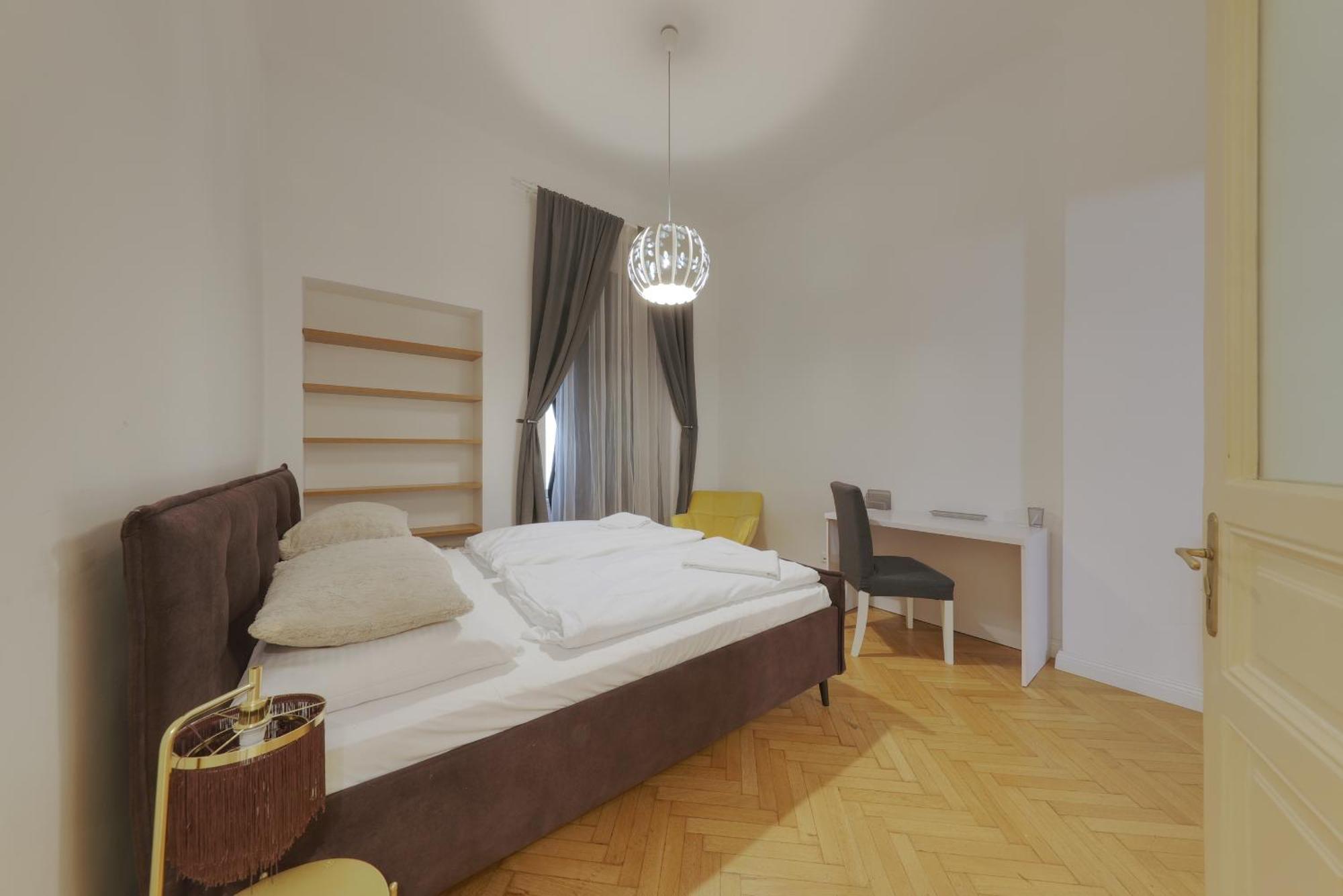 Beautiful Condo At The Old Town Bratislava Exterior foto